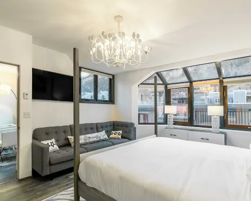New San Juan 303 by AvantStay Modern Penthouse w Deck Overlooking Main Street Hotels in San Miguel County