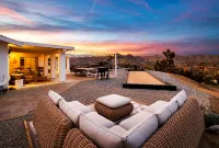 Pickleball Court and Hot Tub - Stunning Outdoor Oasis Hotels in Pioneertown