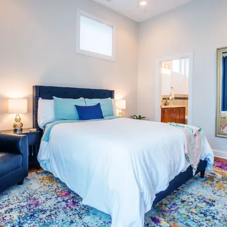 NEW LUXURY PENTHOUSE CONDO