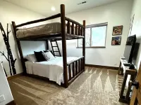 Newly Remodeled Cabin. Secluded. Hot Tub. 7 Miles to Zion National Park 칸 카운티 호텔