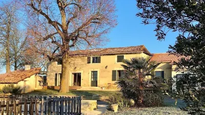 Auberge Casa Sana Hotels in Villetoureix