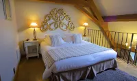 Hostellerie de la Tour d'Auxois Hotels in Saint-Agnan