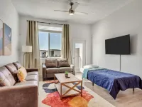 Upscale 2Br w Pool Gym Near Hill AFB Hotels in Clearfield