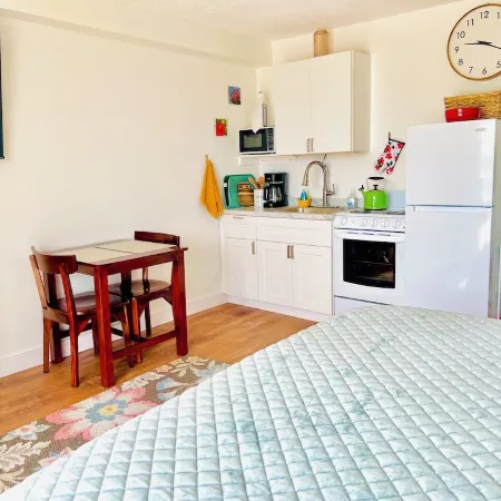Hilo Haven w/ Pool, A/C & Wi-Fi