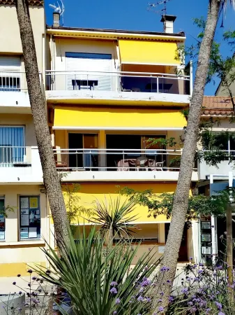 APARTMENT P2 SECOND FLOOR SEA VIEW NEAR THE BEACH