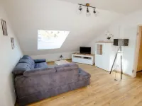Modern and bright vacation apartment with Hutewald view Hotels in Vöhl