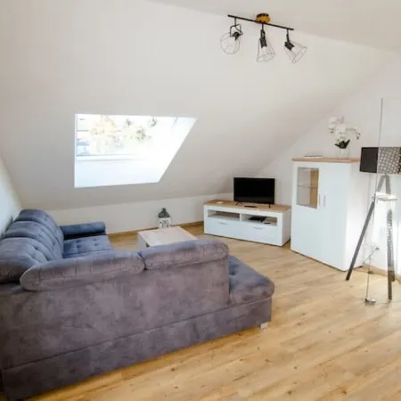 Modern and bright vacation apartment with Hutewald view Отели в г. Фёль