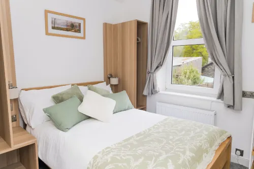 Denecrest Guest House Hotels in Staveley