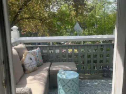 Cozy newly renovated condo, in Norwich, CT. 3 mins from Mohegan Sun Casino. 諾威奇酒店