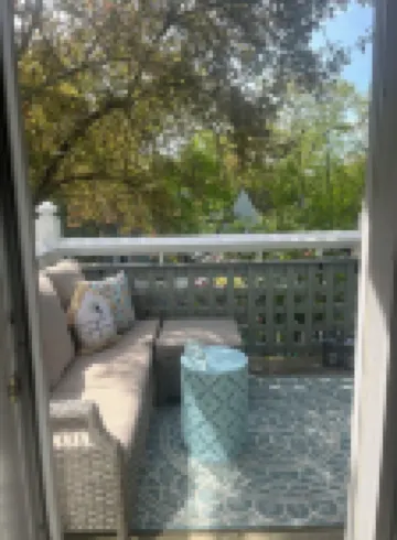 Cozy newly renovated condo, in Norwich, CT. 3 mins from Mohegan Sun Casino.