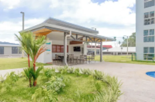 Stylish Apt w/ Mountain Views & Luxury Amenities