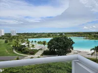 Newly remodeled Town Center condo Resort. Saltwater pool and water slide LUXURY