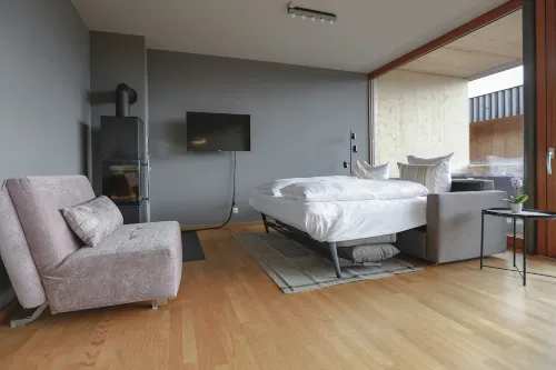 100 m2 Penthouse mit 3 Schlafzimmer, Grosser Überdachter Terrasse und Bergblick Hotels in Klaus-Weiler