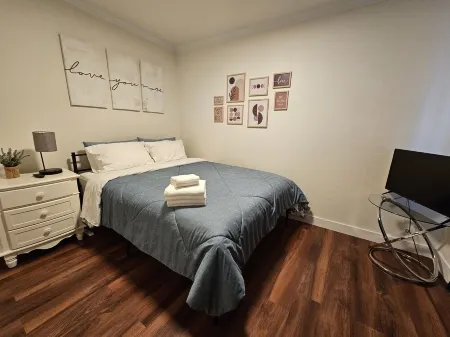 A Cozy House, close to UO Hayward Field, M.Knighte Arena,  AUZ Stadium Отели рядом с достопримечательностью «KLCC»