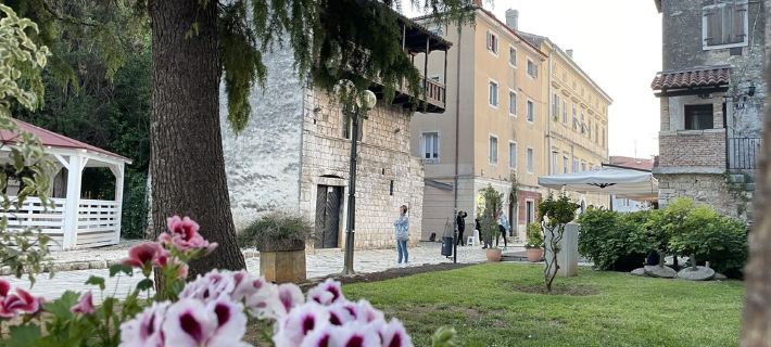 Historic Apartment, in pedestrian zone 50 mt from the sea. Ξενοδοχεία στην πόλη Porec