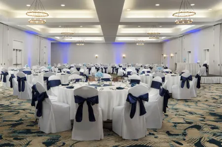 DoubleTree by Hilton Hotel Norfolk Airport