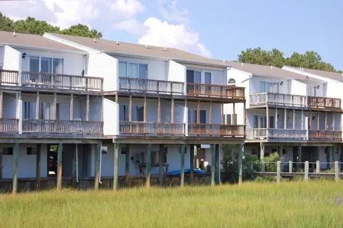 Fiddler Bay #6 - Lighthouse Views & Shared Pier