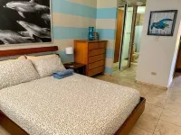 Spacious 3 bedrooms penthouse, near Combate Beach: Pools, Fun & Amazing Sunsets