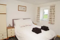 Self Catering Rural Farm Cottage + Heated Pool Cornwall