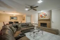 2 bed 2 bath no cleaning fees!