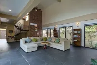 Charming 4-bedroom house with AC and WiFi in delightful La Crucecita Huatulco