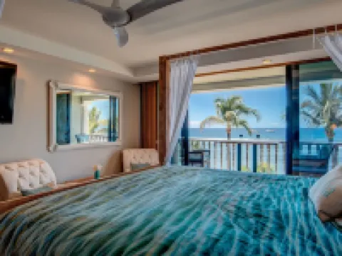 Romantic Oceanfront Condo at Lahaina Shores with Sweeping Ocean Views โรงแรมในลาไฮนา