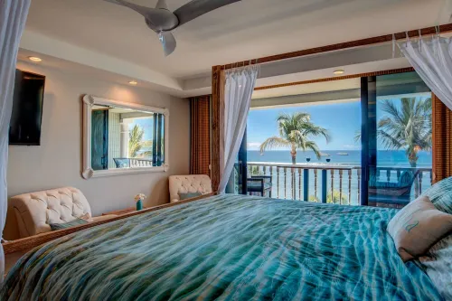 Romantic Oceanfront Condo at Lahaina Shores with Sweeping Ocean Views