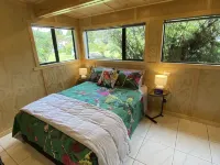 Bush Edge Studio Hoteles en Whangamata