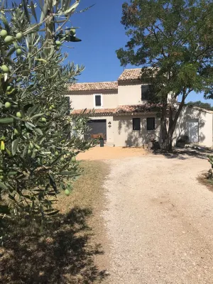 Mas de Fourvière in the heart of the Luberon Hotels in Robion