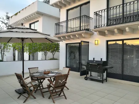 Beautiful Downtown Villa with Excellent Location! Отели рядом с достопримечательностью «Rancho El Reencuentro»