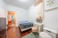 Quaint & charming century-old brownstone near NYC