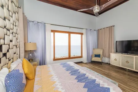 CASA SUNRISE, luxury beach vacation house.