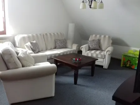 Families with children or craftsmen are very welcome!