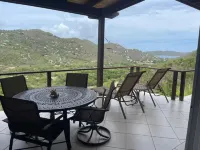 Banana Sweet Top! 2 Bedroom!!  Hot Tub and Tesla Back up Power! Hotels in Coral Bay