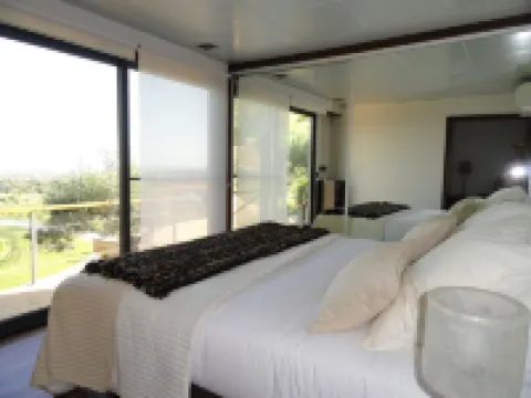 Stunning 3 bedroom en-suite house in farm with pool Hotels in Estoi