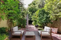 Chic T'house in SA's culinary capital