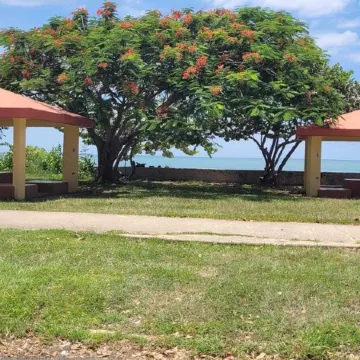 Beautiful sunsets & steps from the beach! Comfortable apartment, great location!