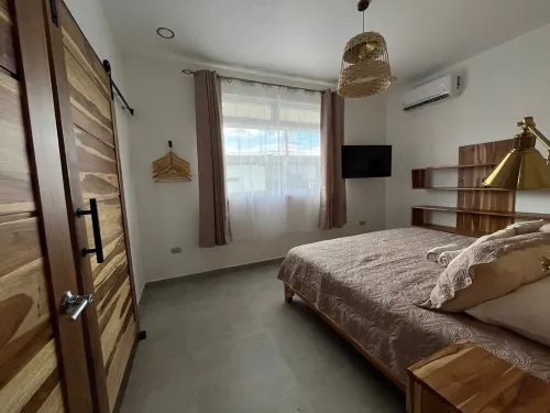 Casa Aloma Downtown La Fortuna, 4 bedrooms, 4 bathrooms, pool, sleeps 10.