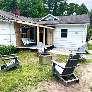 Just Renovated!!! 3Br 1. 5 Bath Beach Cottage Near Kpt and Beaches