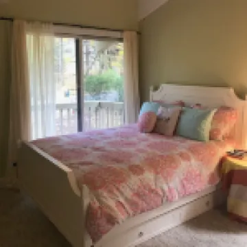 4 Bedroom 3 Bath Spacious House on Golf Course blocks from the Beach!