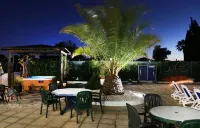 GARDEN APARTMENT