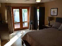 Next To Margarittaville Beautiful Remodeled Villa Hotels in Frydendal