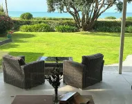 Antonio's - beach front holiday living Hotels in Haumoana