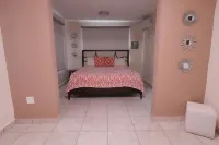 Beautiful home 10 min from everythin!!