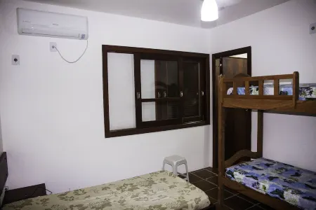 Comfortable beach house with pool, terrace, barbecue, 300m from the beach Отели в г. Сан-Себастьян