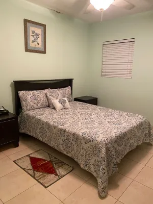 Close to Beach and Fish Fry Hotels in Chippingham