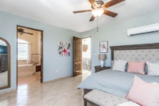 Minutes from beaches  private pool Solar panels Ocean & Mountain Views