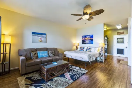 Direct Oceanfront Maui Studio,Romantic,Breathtaking View from Huge Private Lanai