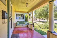 Walk to Dtwn: Historic Gem w/ Deck in Rapid City - Alojamientos