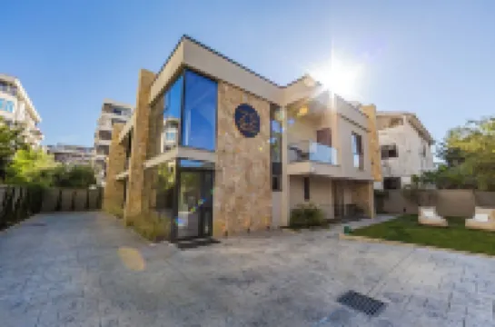 Zoe's Villa by PS Hotels in 